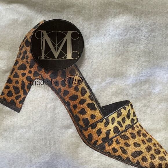 NEW Metropolitan Museum Of Art 20 Shoe Printed Napkins Leopard Blue Red Pattern - Picture 2 of 8